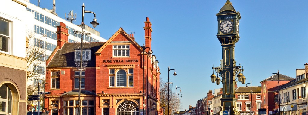 Chamberlain Clock and the Rose Villa Tavern in Birmingham's Jewellery Quarter