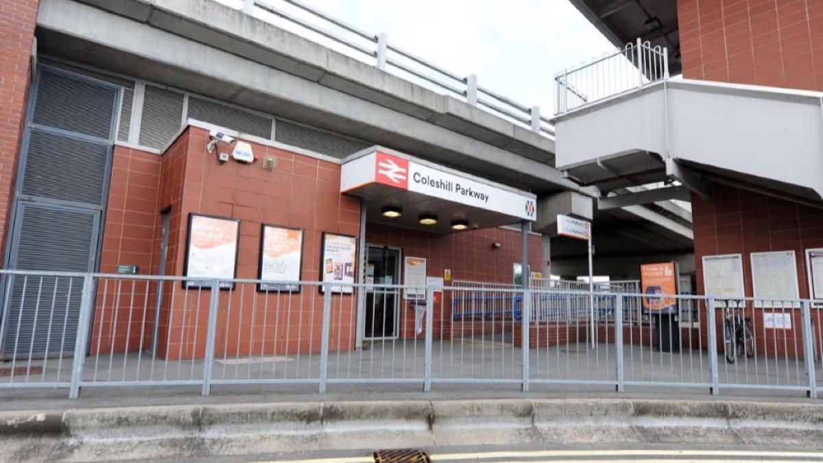 Coleshill Parkway railway station entrance